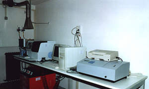 lab2.jpg (8502 byte)
